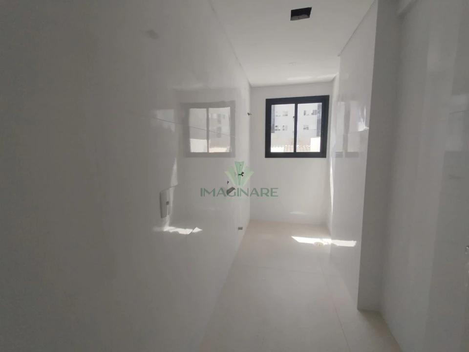Imagens do imóveis Edificio Carlos A. Studzinski Centro