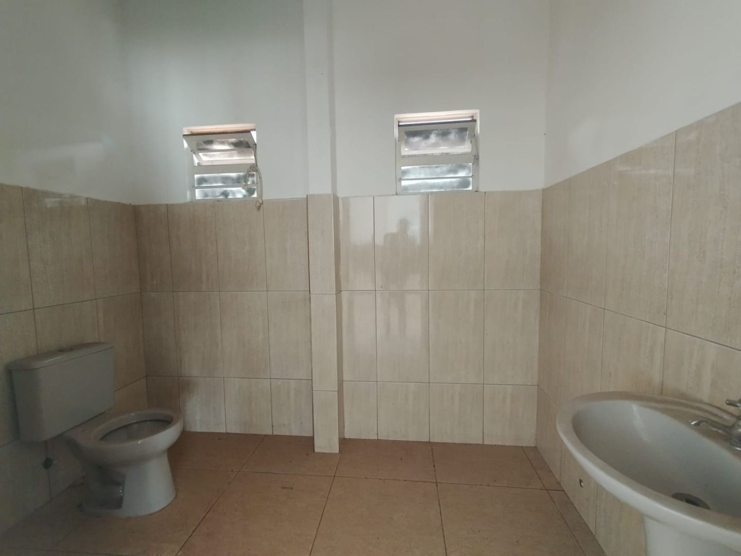 Comercial Universitário