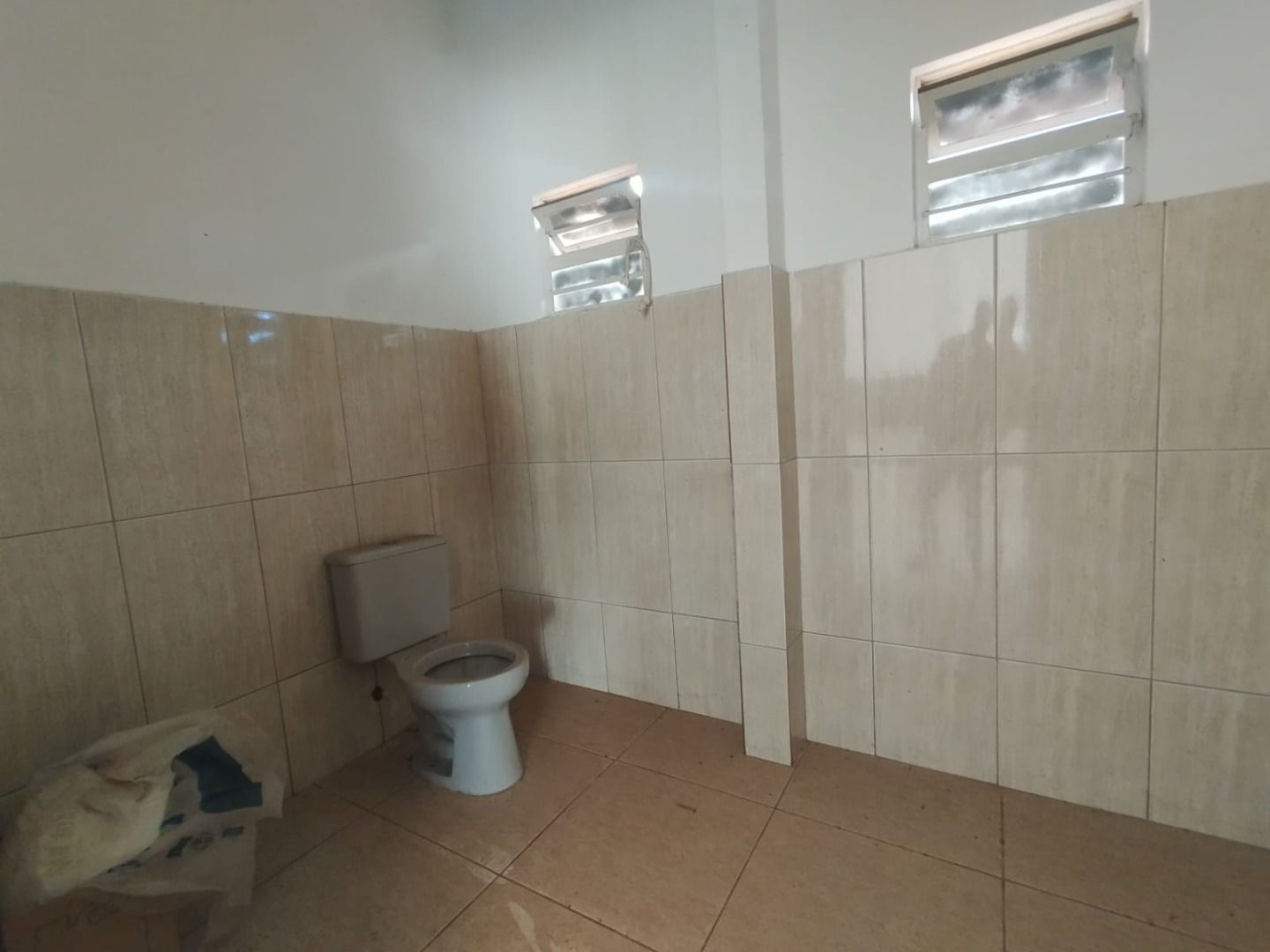 Comercial Universitário