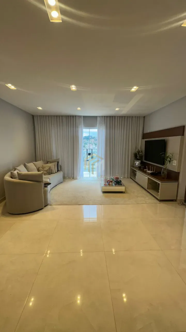Imagens do imóveis casa com piscina