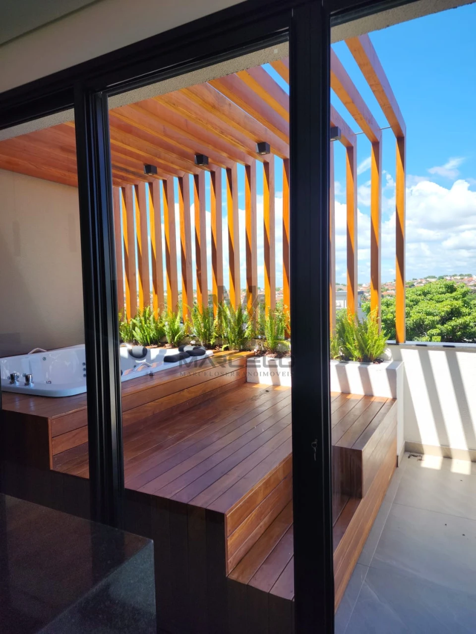 Imagens do imóveis Casa Em Condomínio À Venda Condomínio Parque Tauá Araçari Londrina