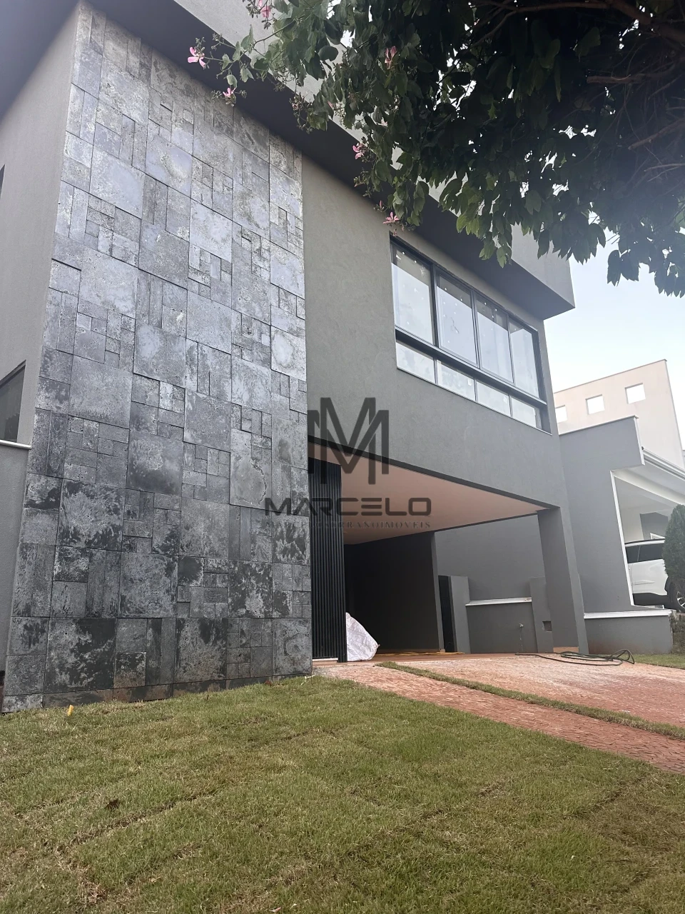 Imagens do imóveis Casa à Venda Condomínio Royal Forest