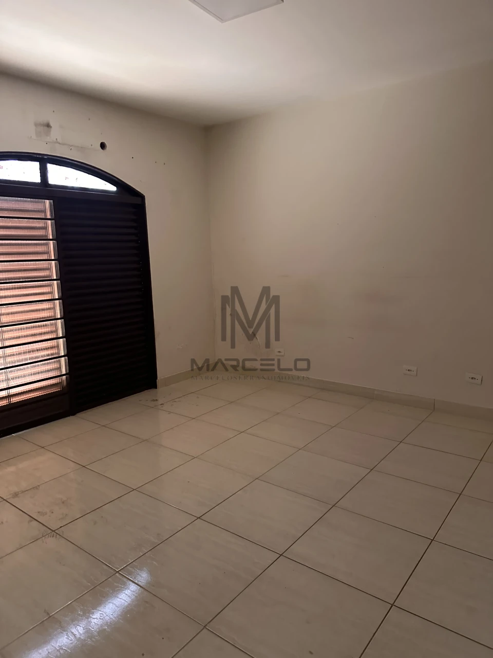 Imagens do imóveis Casa com 4 quartos à venda na Rua Chile, Centro, Londrina