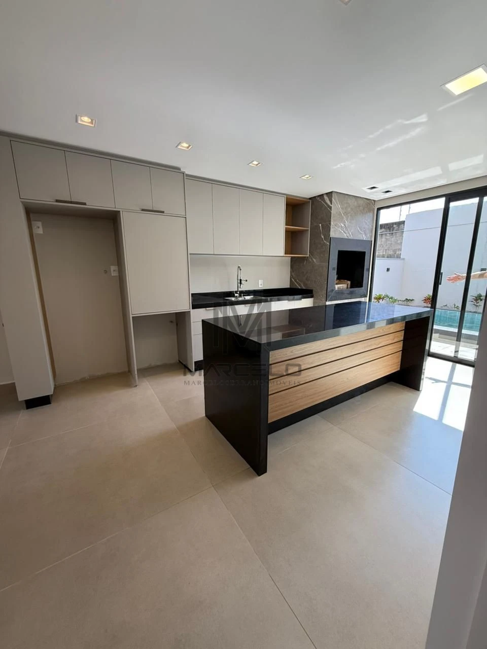 Imagens do imóveis Casa Em Condomínio Á Venda Condomínio Parque Taua Araçari Londrina