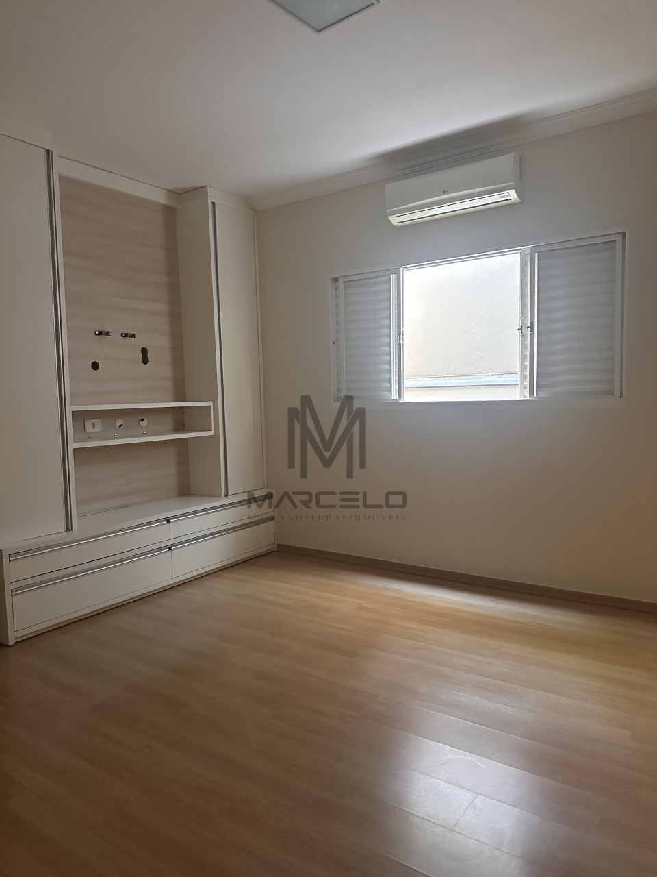 Imagens do imóveis Casa Em Condomínio Para Alugar Condomínio Royal Forest Londrina