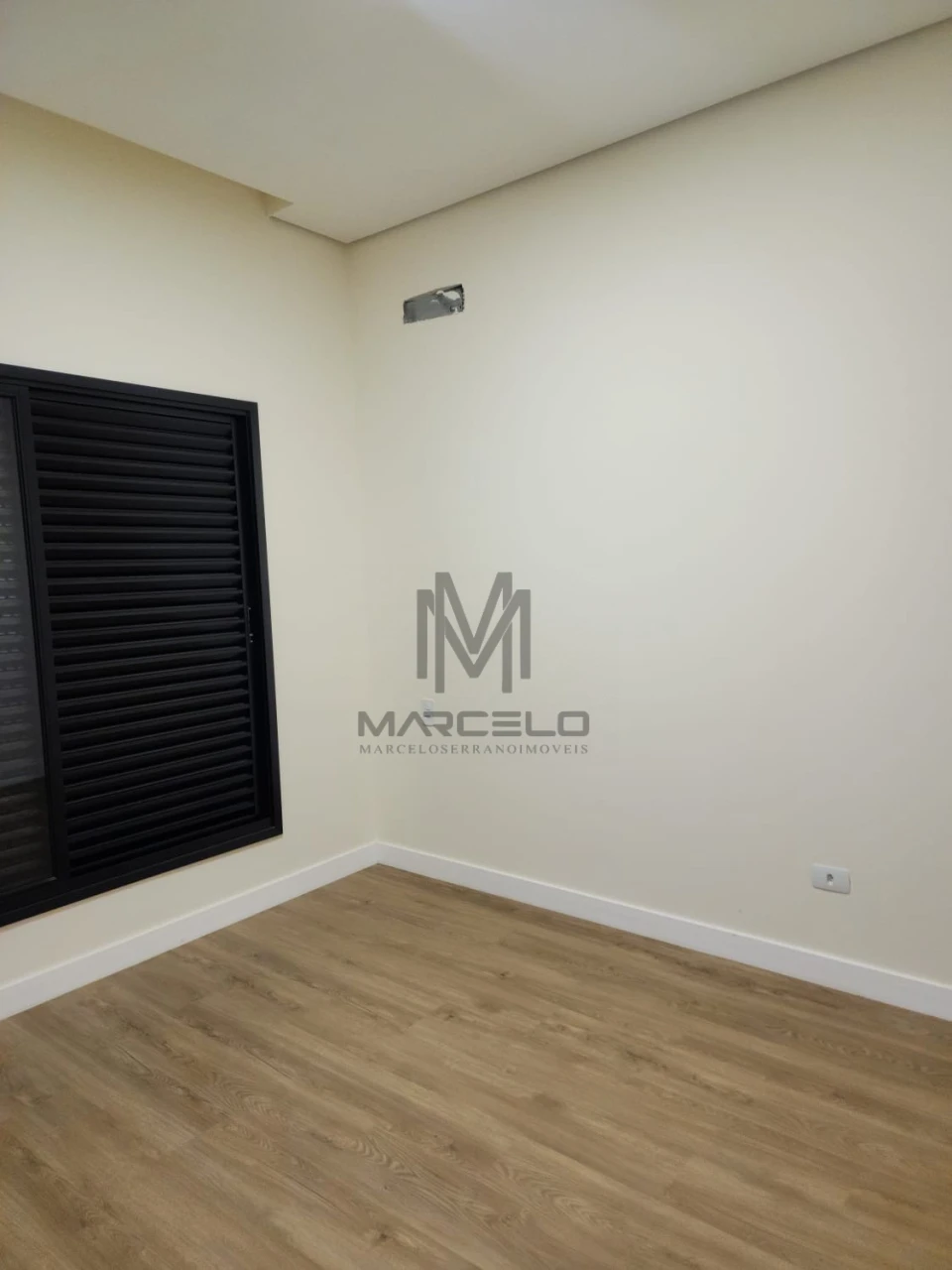 Imagens do imóveis Casa Em Condomínio À Venda Condomínio Parque Tauá Araçari Londrina