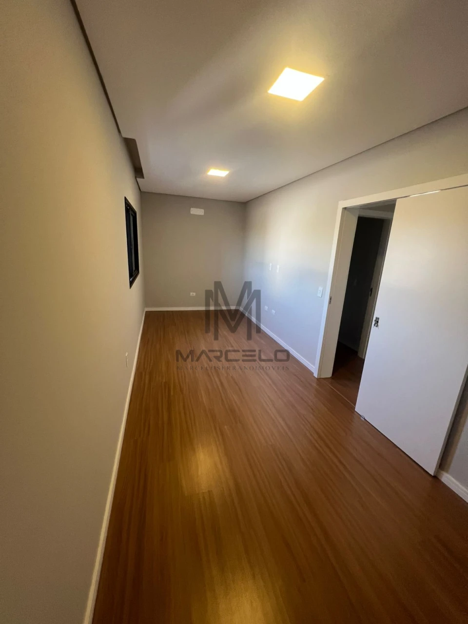 Imagens do imóveis Casa Em Condomínio Á Venda Condomínio Parque Taua Araçari Londrina