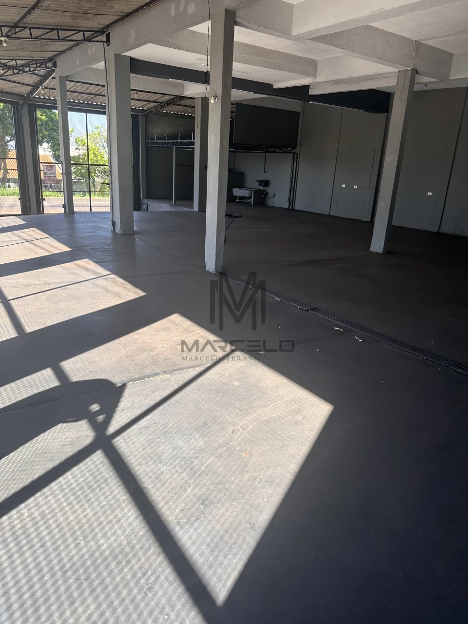 Imagens do imóveis Sobre comercial à venda com 485m2 útil.