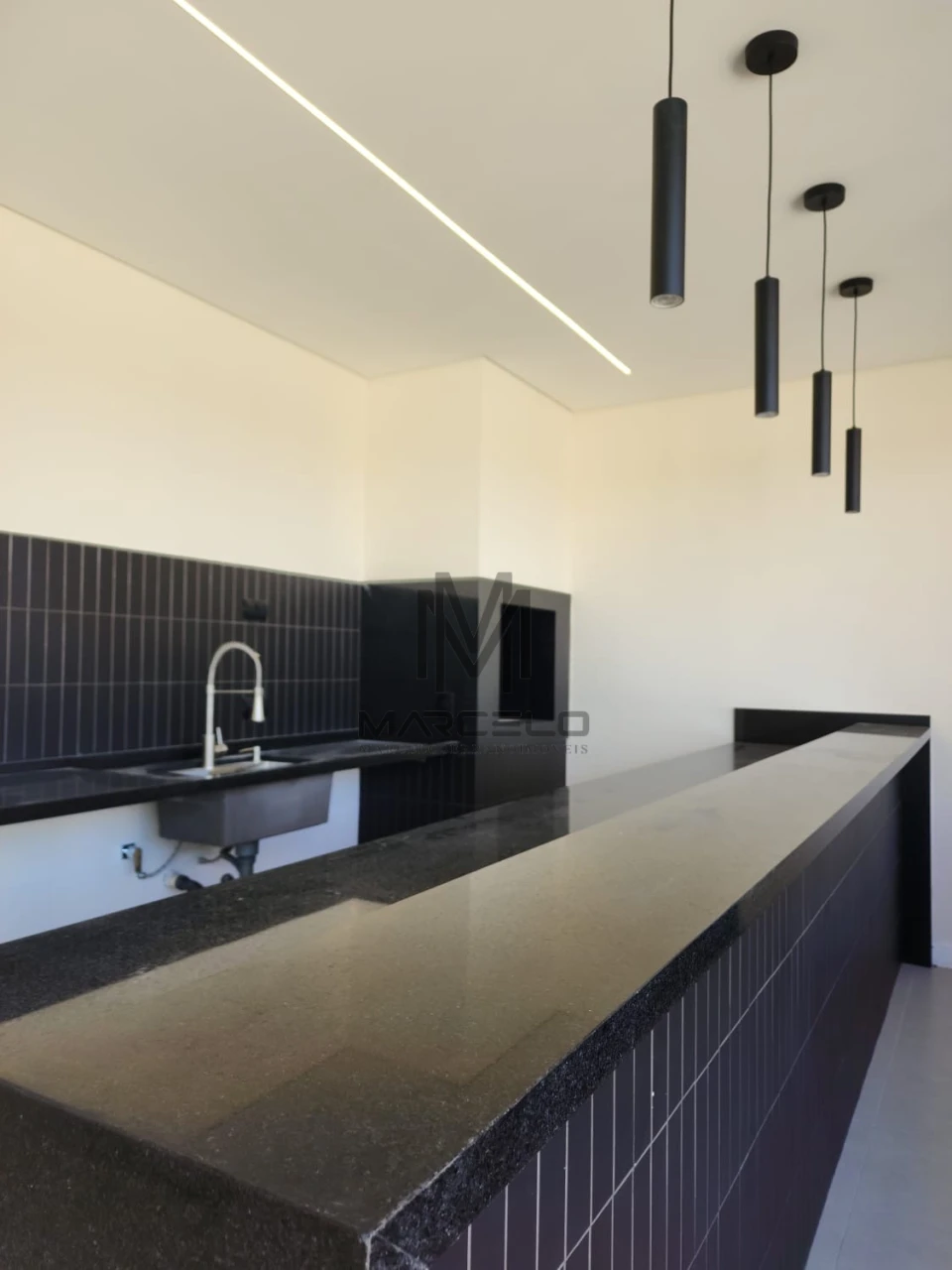 Imagens do imóveis Casa Em Condomínio À Venda Condomínio Parque Tauá Araçari Londrina