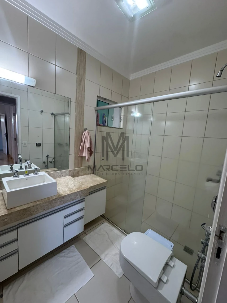 Imagens do imóveis Casa Em Condomínio Para Alugar Condomínio Sun Lake Londrina