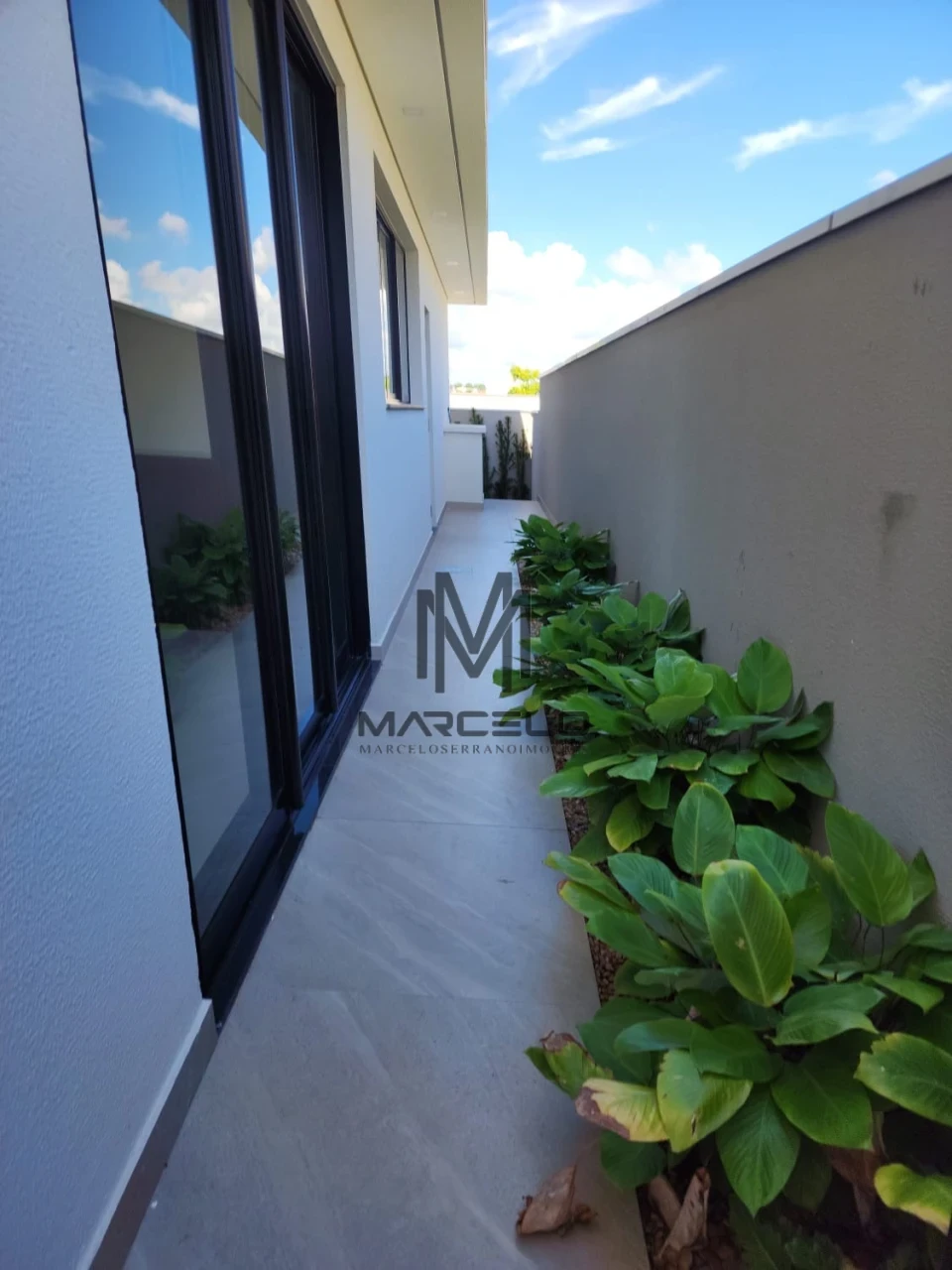 Imagens do imóveis Casa Em Condomínio À Venda Condomínio Parque Tauá Araçari Londrina