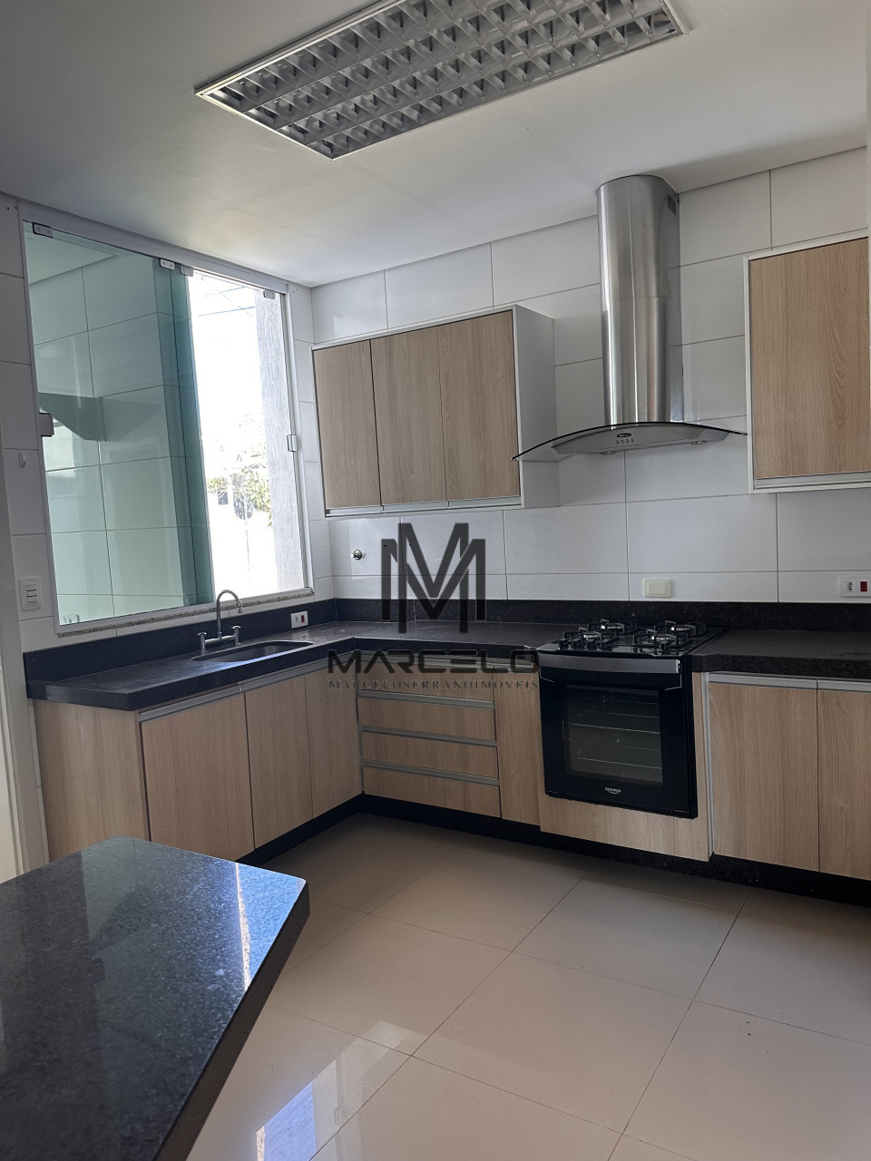 Imagens do imóveis Casa Em Condomínio Para Alugar Condomínio Sun Lake Londrina