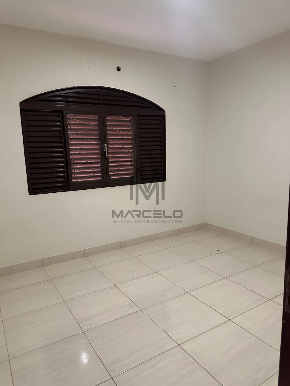 Imagens do imóveis Casa com 4 quartos à venda na Rua Chile, Centro, Londrina