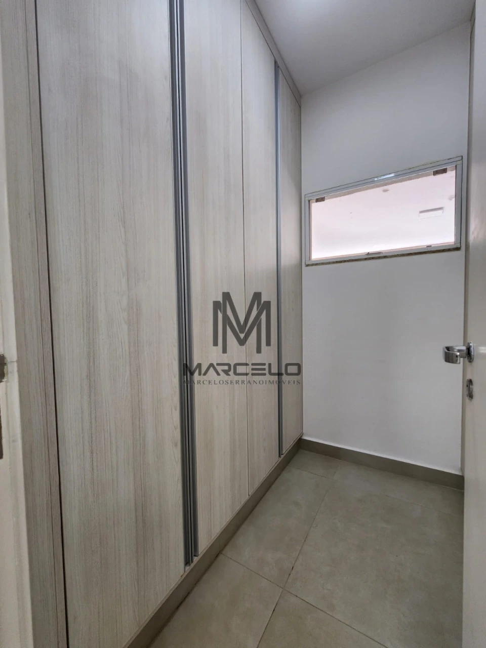 Imagens do imóveis Casa Em Condomínio À Venda Condomínio Royal Forest Londrina