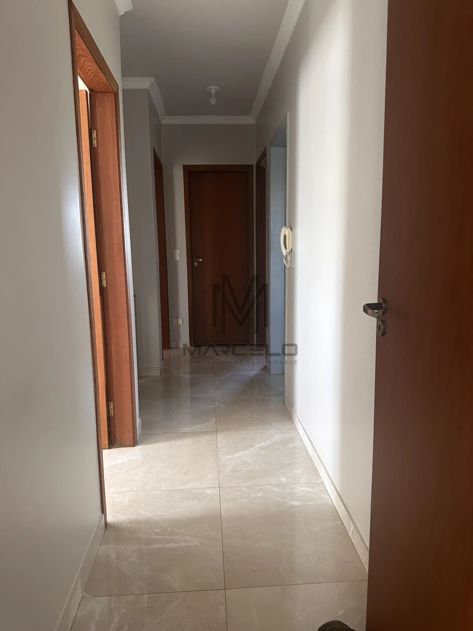 Imagens do imóveis Sobre comercial à venda com 485m2 útil.