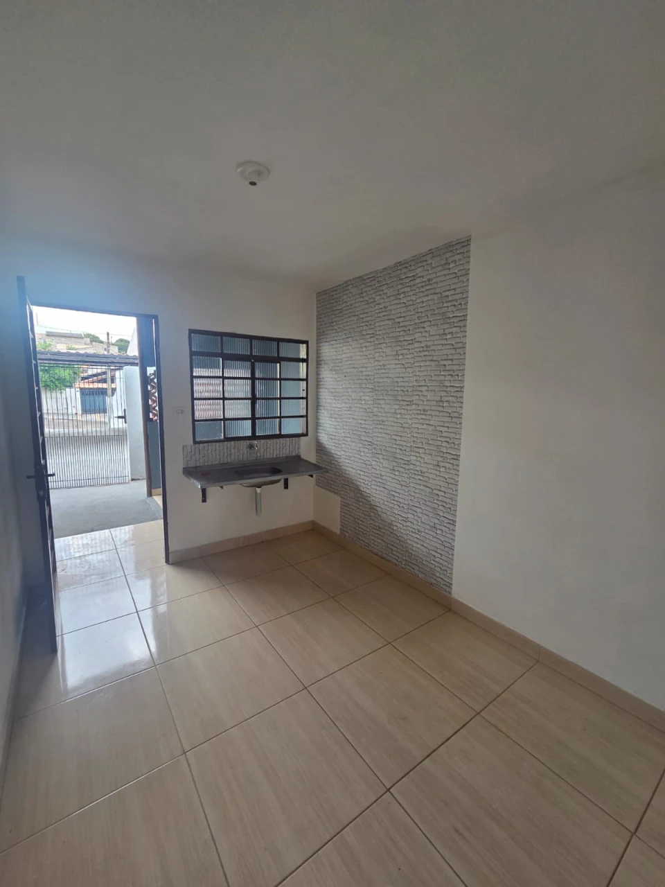 Imagens do imóveis CASA DE FUNDO JARDIM PRIMAVERA