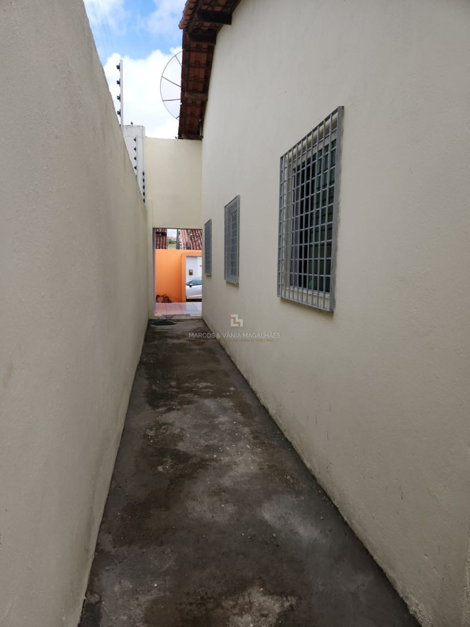 Imagens do imóveis Casa com 3/4 sendo um suite, garagem, sala, cozinha, área de serviço