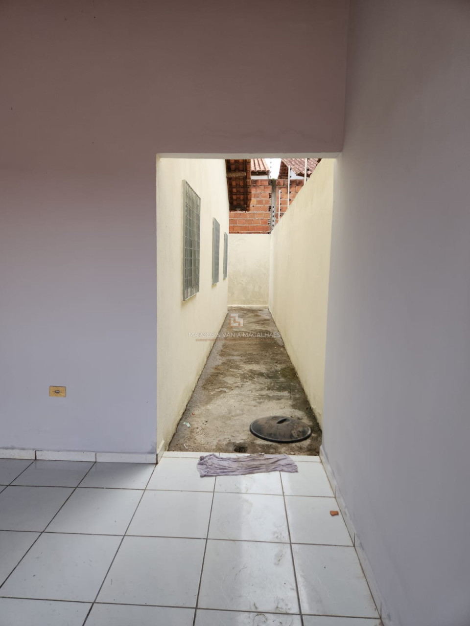 Imagens do imóveis Casa com 3/4 sendo um suite, garagem, sala, cozinha, área de serviço