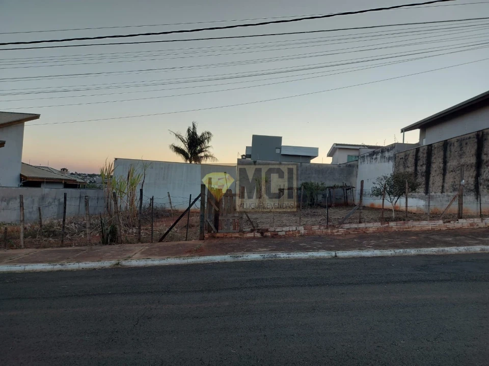 Imagens do imóveis Terreno À Venda Jd Maria Helena Nova Odessa
