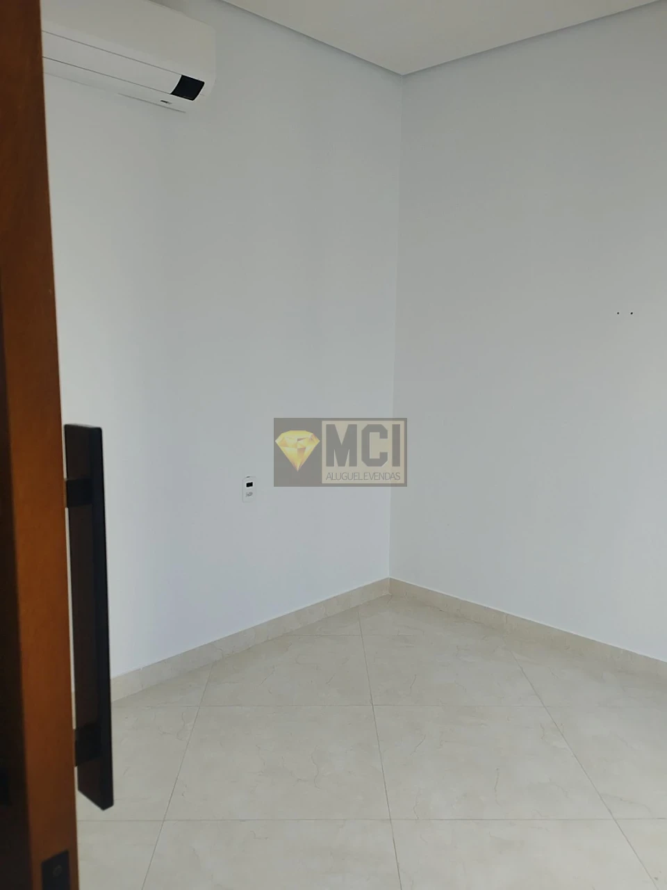 Imagens do imóveis CASA MONTERREY - MONTE MOR