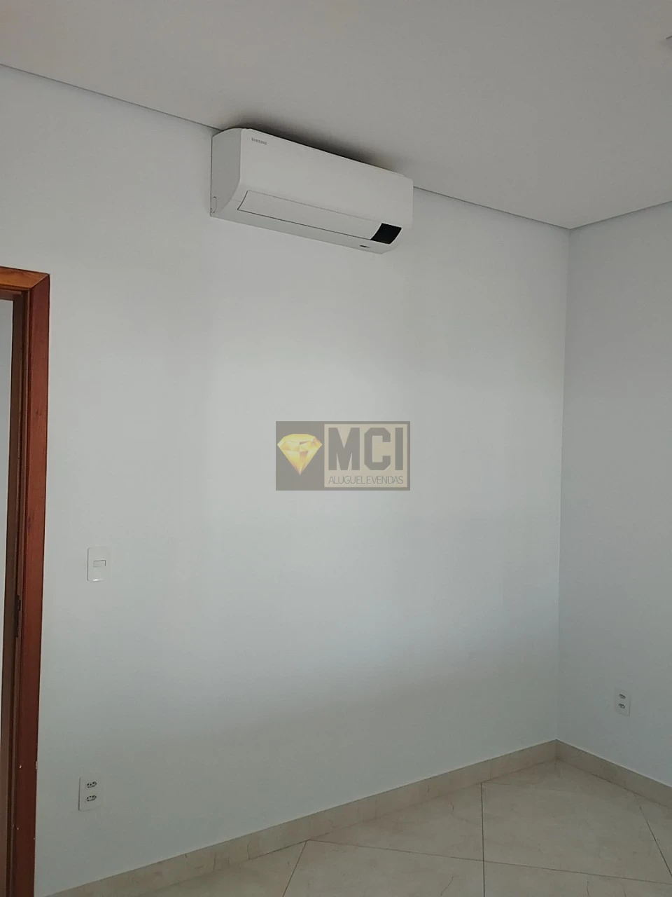 Imagens do imóveis CASA MONTERREY - MONTE MOR