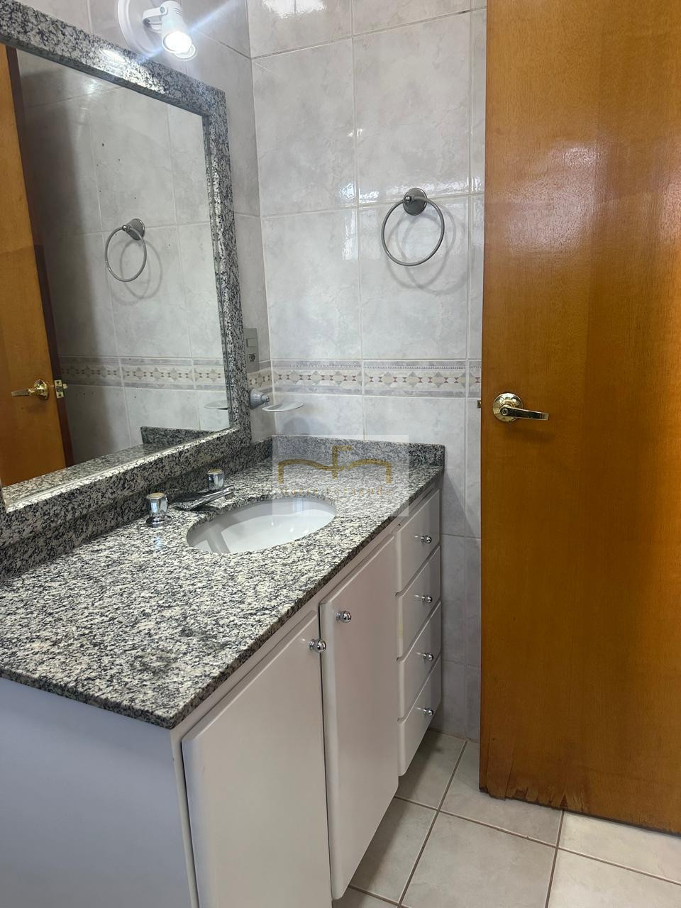 CASA - SOBRADO - PRÓXIMA AO LAGO Imagens do imóveis CASA - SOBRADO - PRÓXIMA AO LAGO