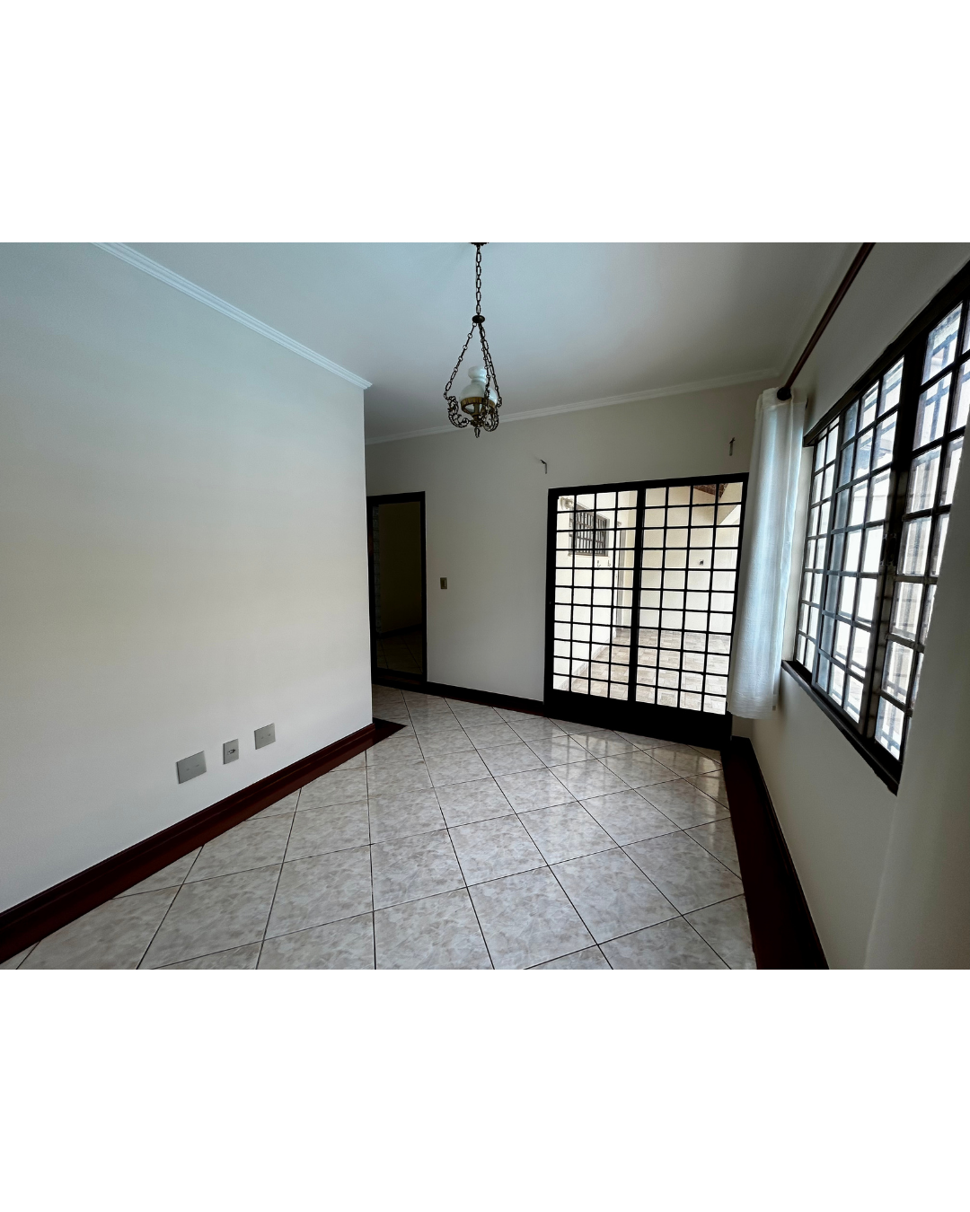 Imagens do imóveis Casa com 4 dormitórios à venda, 330 m² por R$ 1.550.000,00 - Próximo ao Lago - Monções - Londrina/PR