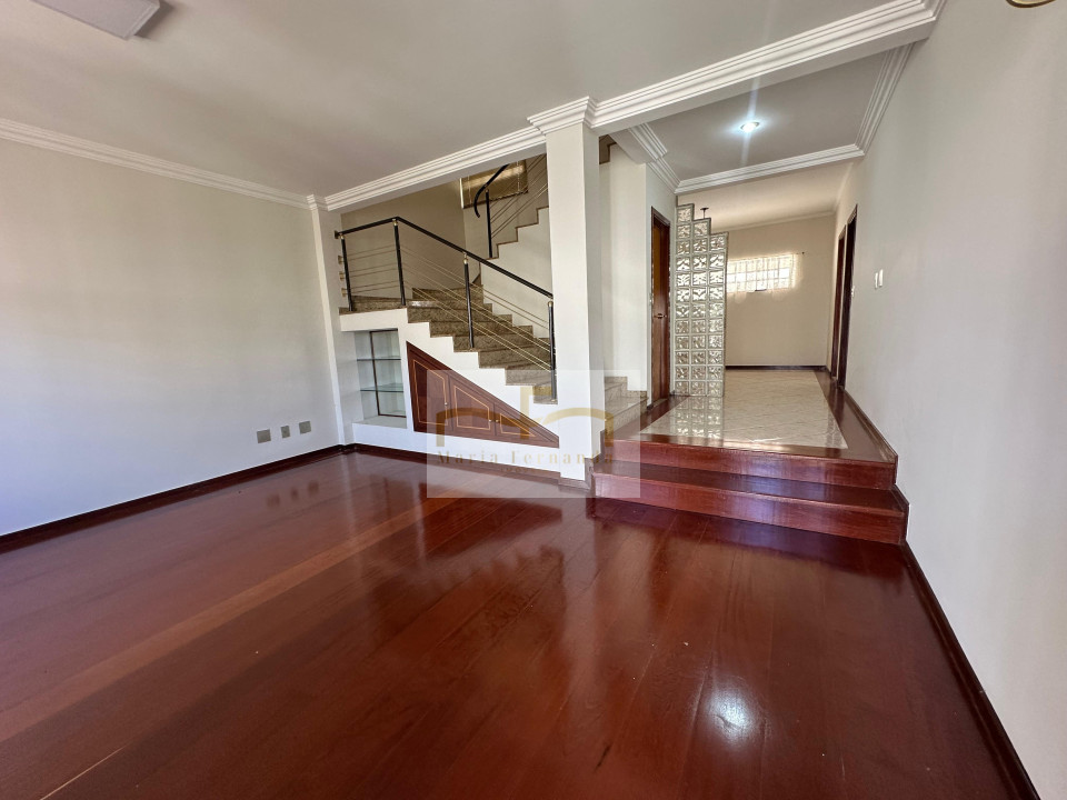 CASA - SOBRADO - PRÓXIMA AO LAGO Imagens do imóveis CASA - SOBRADO - PRÓXIMA AO LAGO