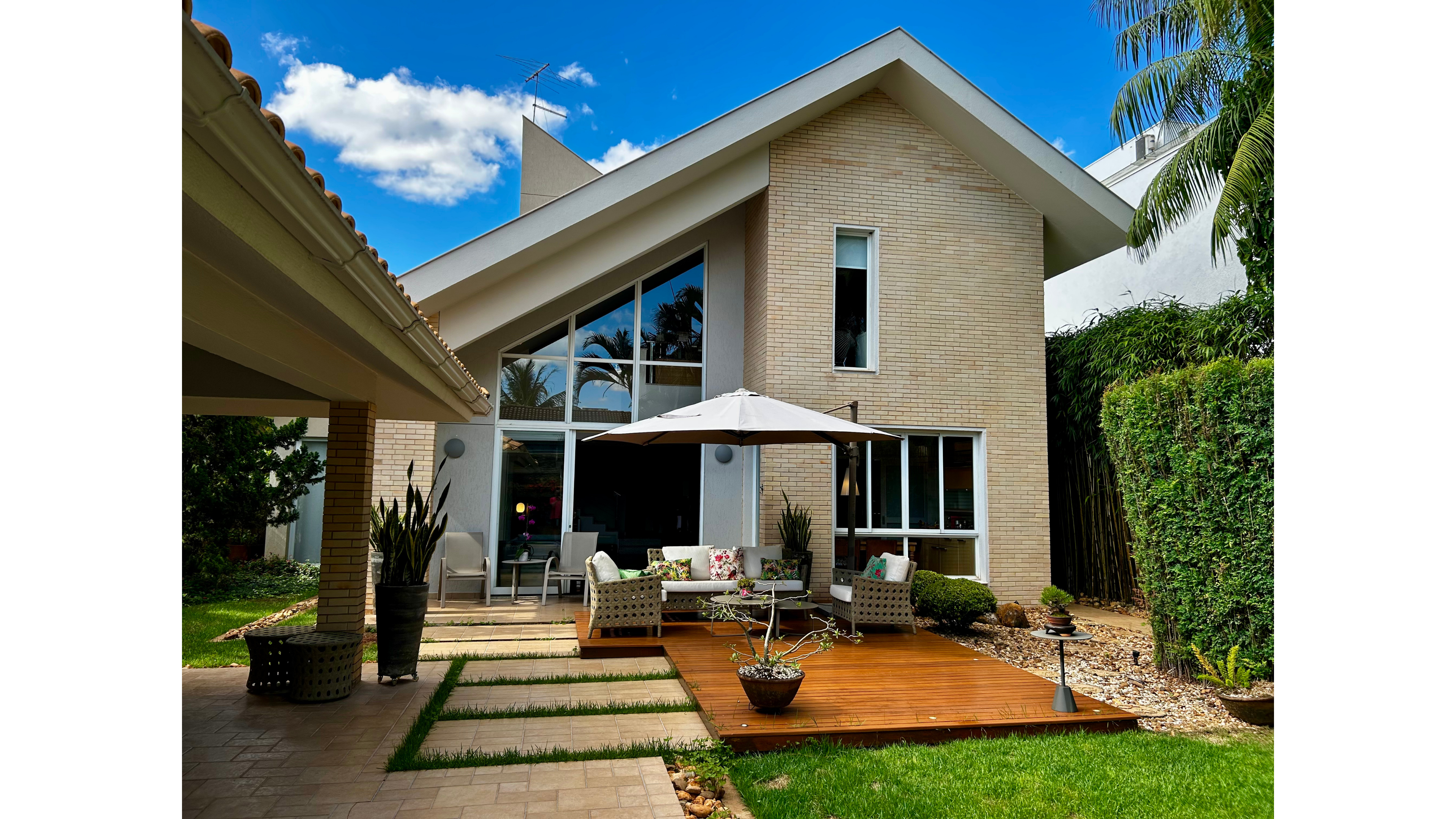 Imagens do imóveis Casa com 4 dormitórios à venda, 700 m² por R$ 3.850.000,00 - Condomínio Recanto Pitanguá - Londrina/PR