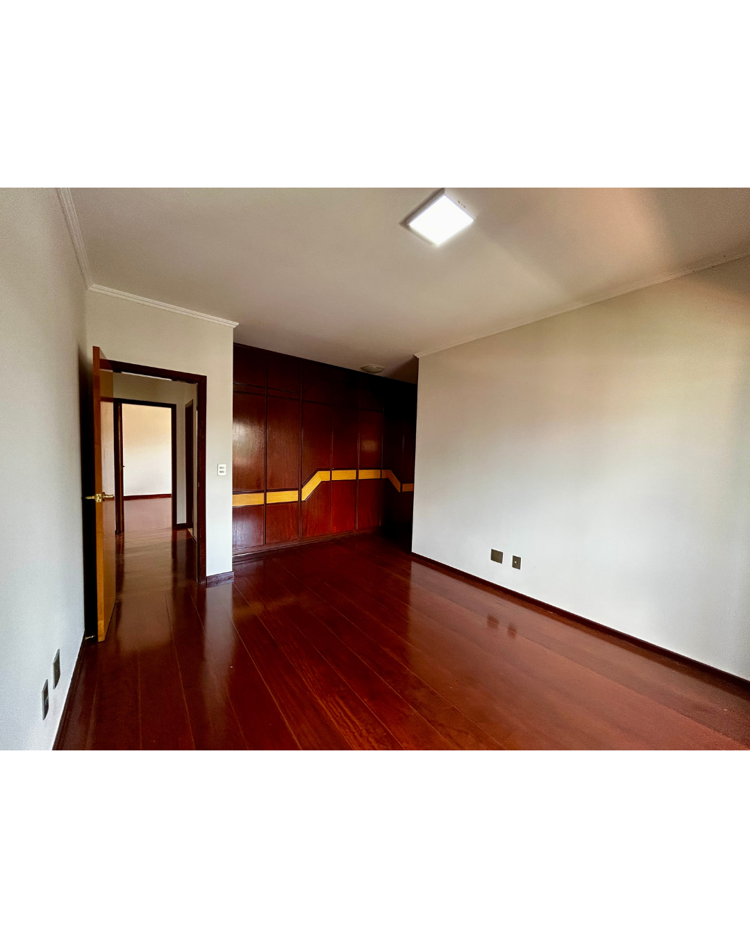 Imagens do imóveis Casa com 4 dormitórios à venda, 330 m² por R$ 1.550.000,00 - Próximo ao Lago - Monções - Londrina/PR