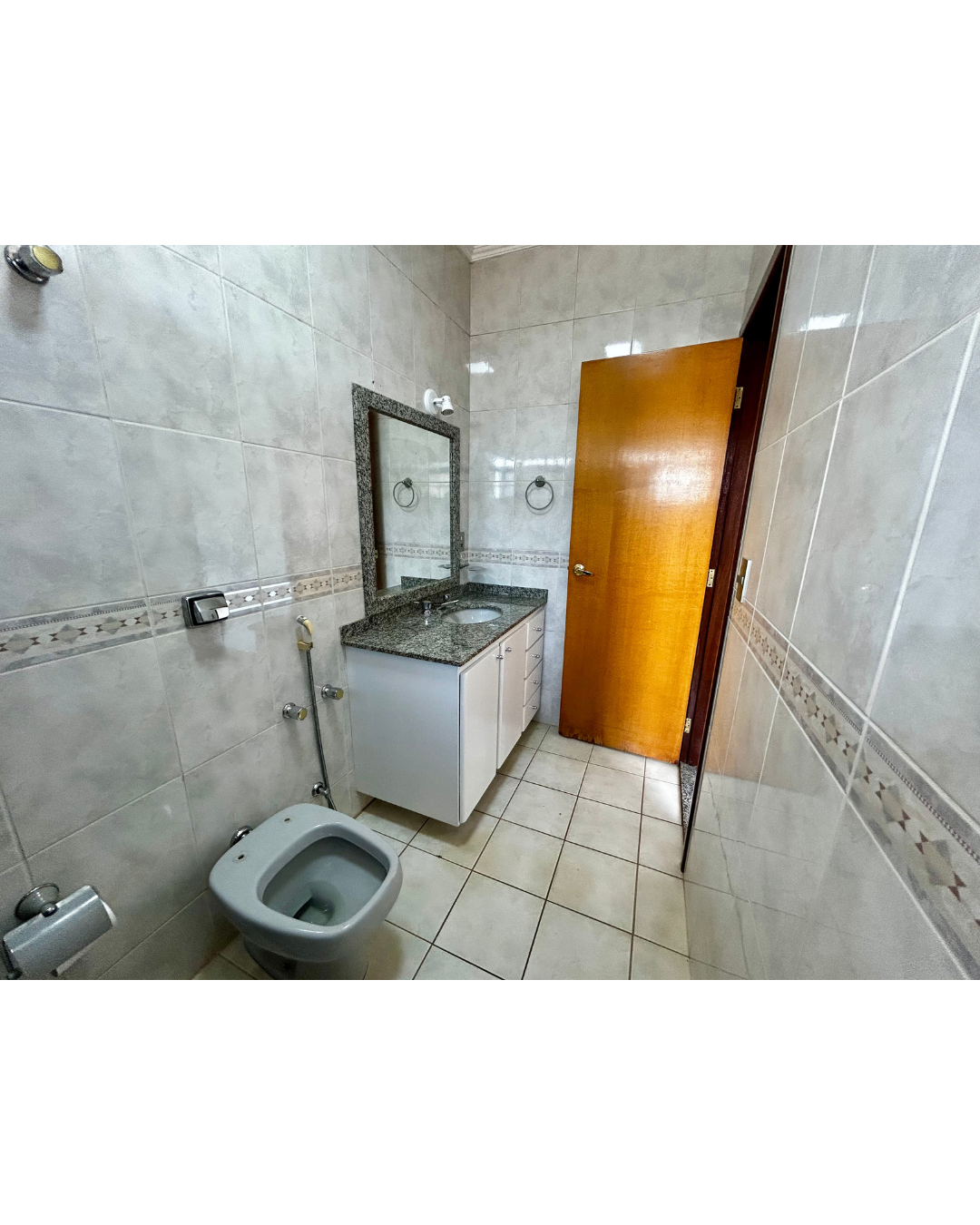 Imagens do imóveis Casa com 4 dormitórios à venda, 330 m² por R$ 1.550.000,00 - Próximo ao Lago - Monções - Londrina/PR