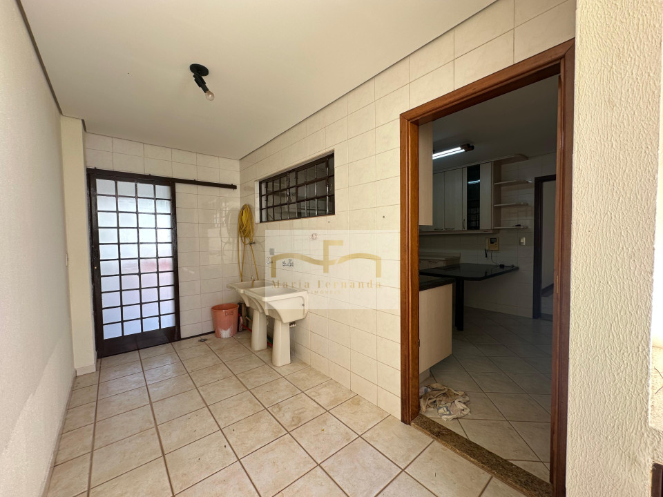 CASA - SOBRADO - PRÓXIMA AO LAGO Imagens do imóveis CASA - SOBRADO - PRÓXIMA AO LAGO