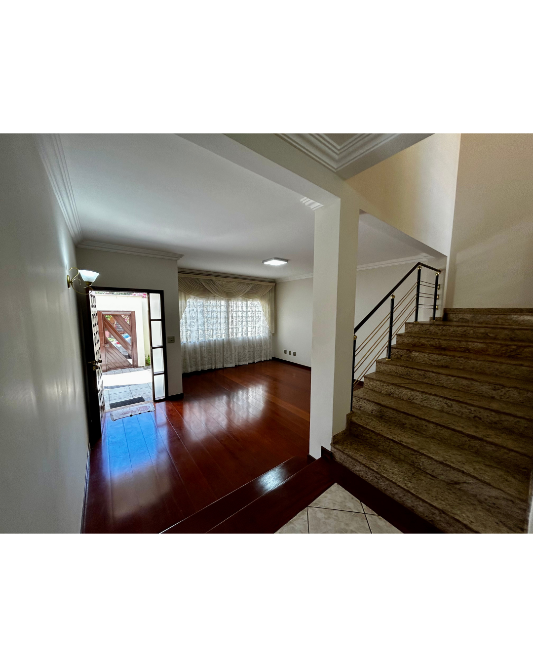 Imagens do imóveis Casa com 4 dormitórios à venda, 330 m² por R$ 1.550.000,00 - Próximo ao Lago - Monções - Londrina/PR