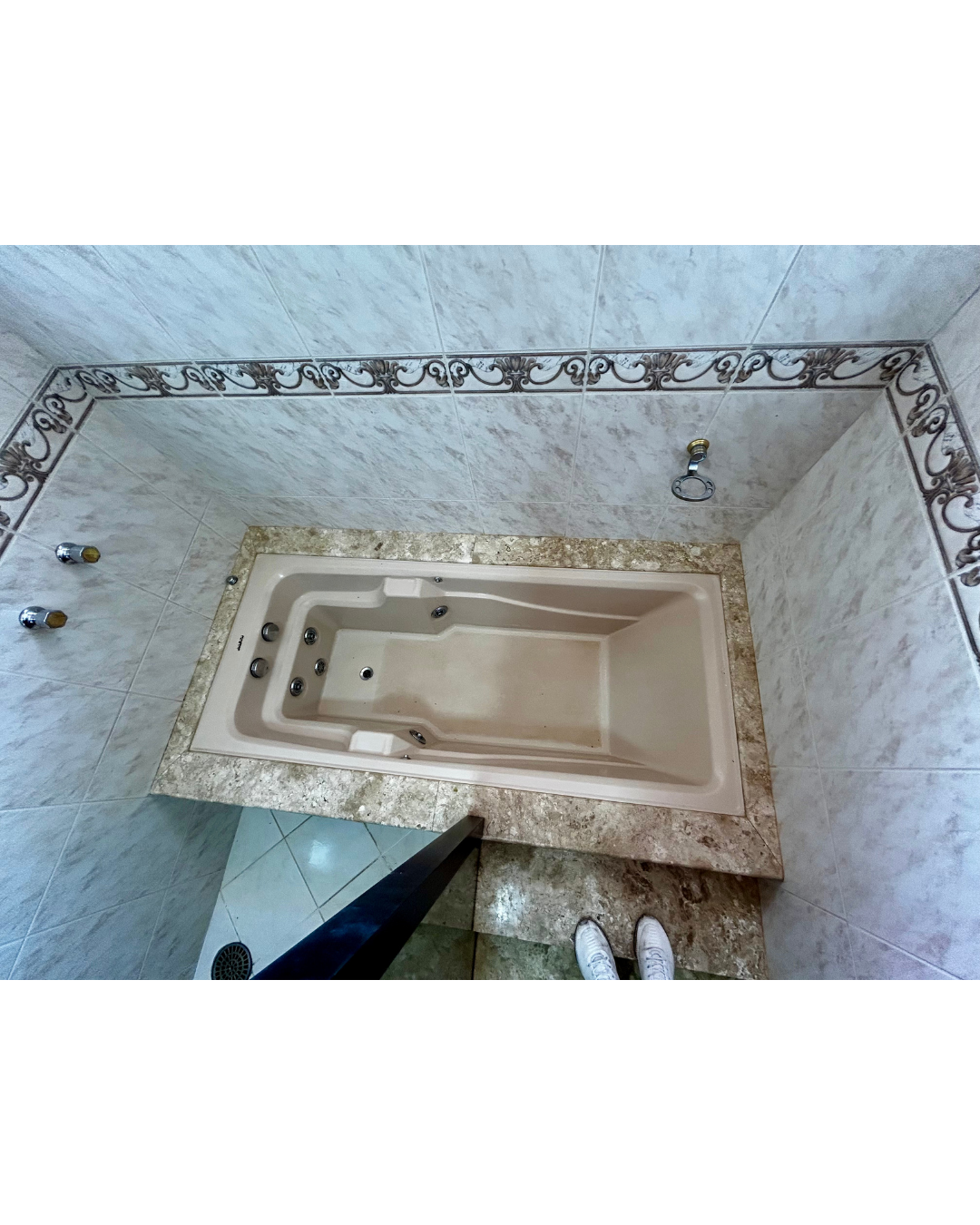 Imagens do imóveis Casa com 4 dormitórios à venda, 330 m² por R$ 1.550.000,00 - Próximo ao Lago - Monções - Londrina/PR