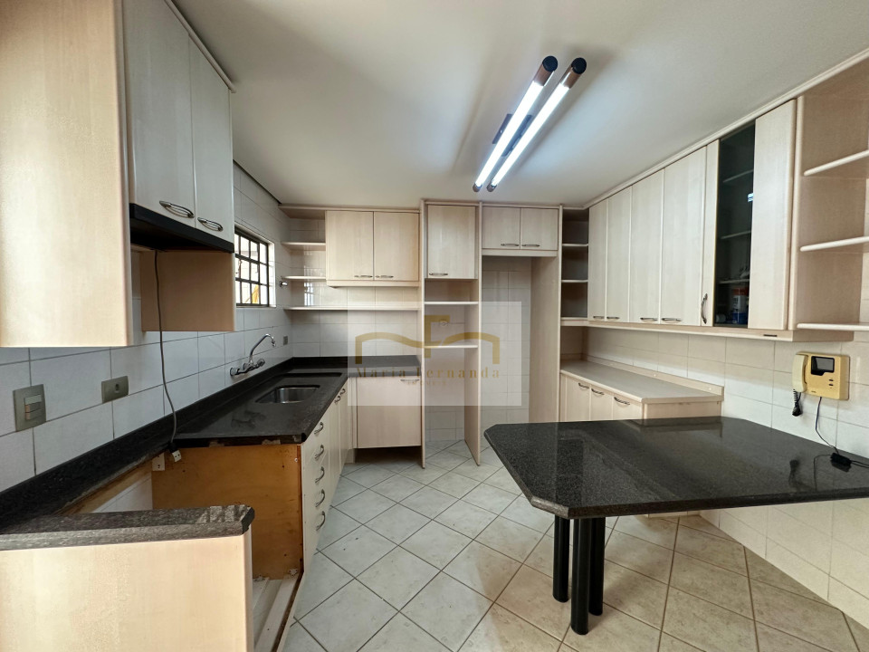 CASA - SOBRADO - PRÓXIMA AO LAGO Imagens do imóveis CASA - SOBRADO - PRÓXIMA AO LAGO