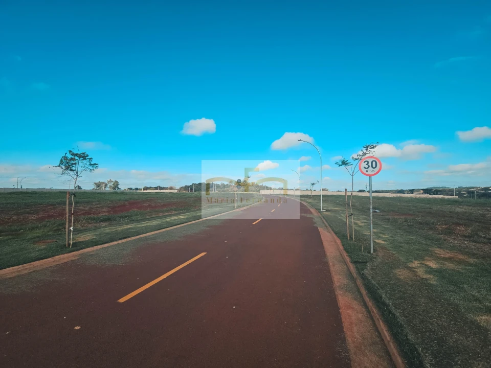 Imagens do imóveis Terreno Parte alta do condominio - 490m² - R$1.127.000,00 - Zona Sul Londrina - Paraná - Alto Padrão