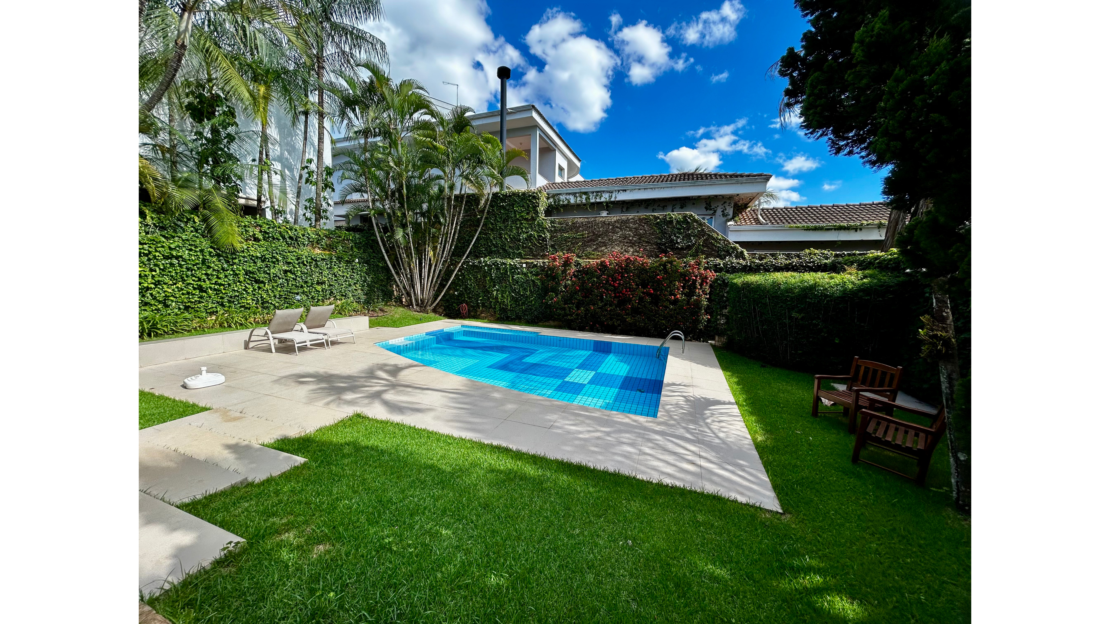 Imagens do imóveis Casa com 4 dormitórios à venda, 700 m² por R$ 3.850.000,00 - Condomínio Recanto Pitanguá - Londrina/PR