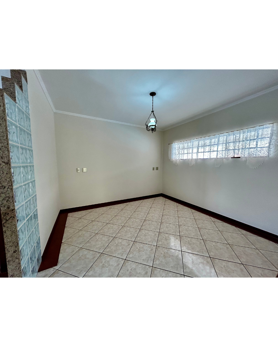 Imagens do imóveis Casa com 4 dormitórios à venda, 330 m² por R$ 1.550.000,00 - Próximo ao Lago - Monções - Londrina/PR