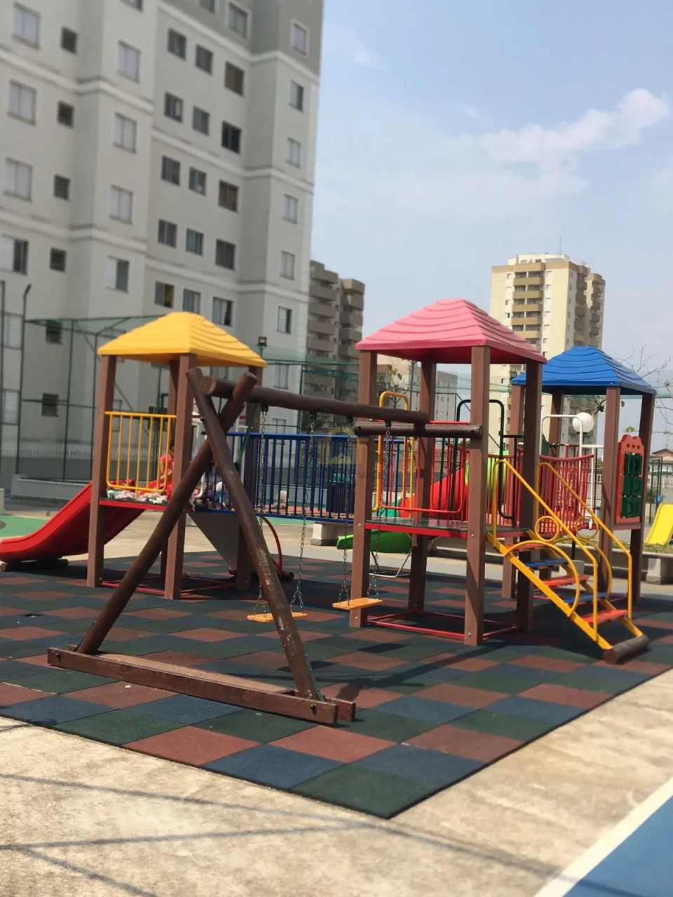 Apto 2 Dorms com elevador Pq Industrial