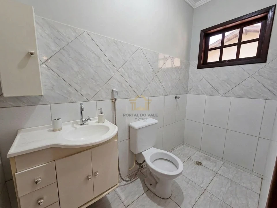 Casa 3 Dorms(suíte) no Bosque dos Ipês