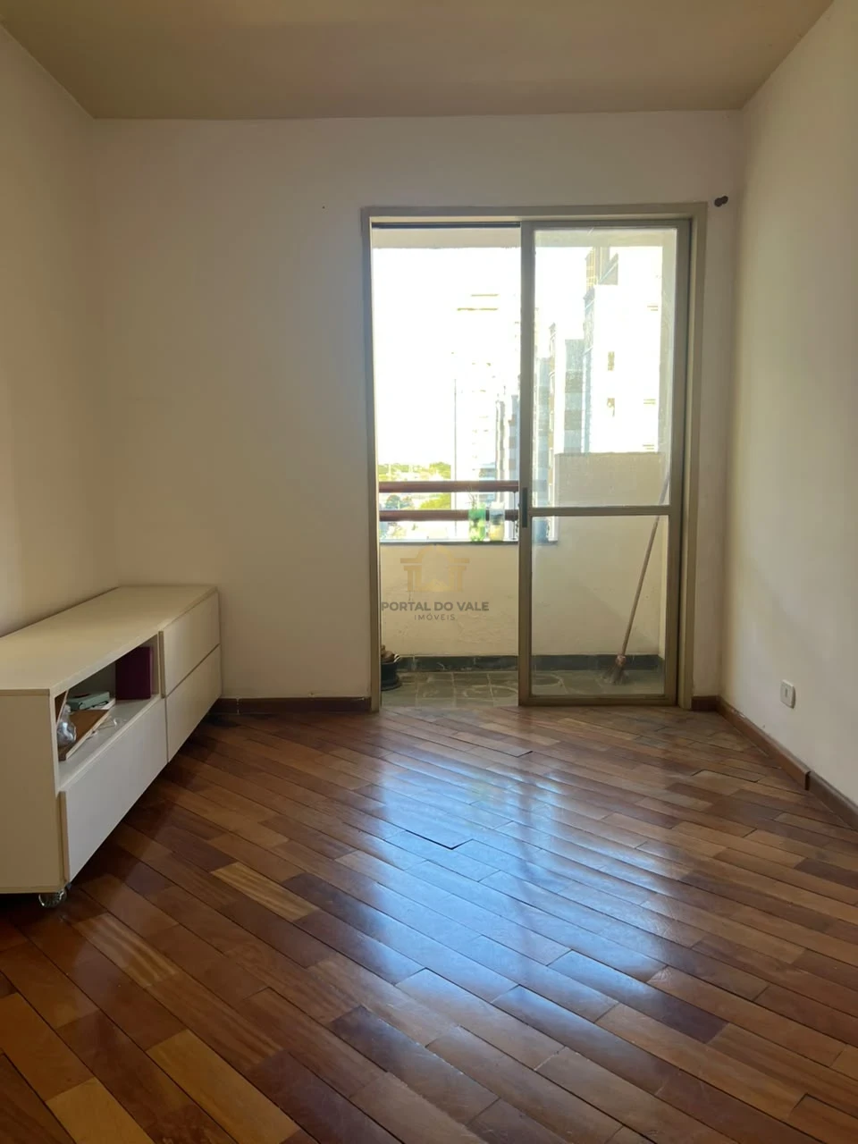 Imagens do imóveis Apto 2 Dorms / Sacada / Elevador - Pq Industrial