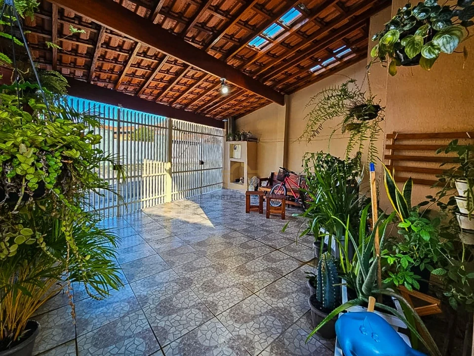 Imagens do imóveis Casa 2 Dorms + Edicula - Jd Portugal / Bq Eucaliptos