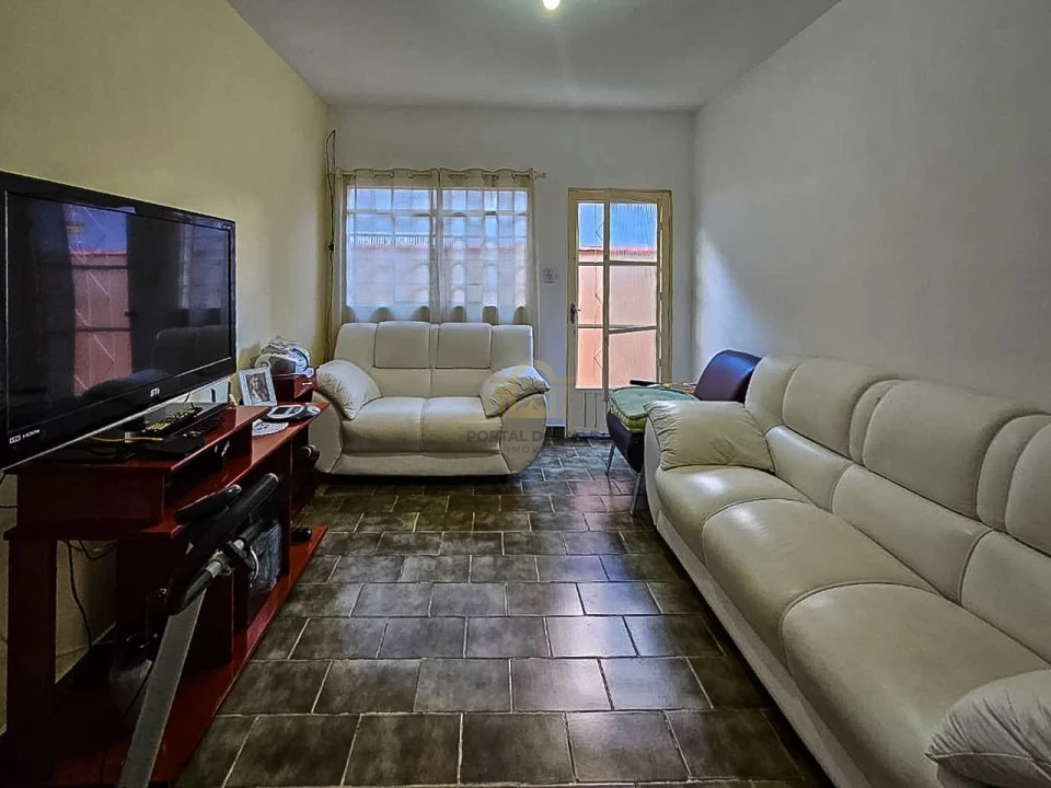Imagens do imóveis Casa 2 Dorms + Edicula - Jd Portugal / Bq Eucaliptos