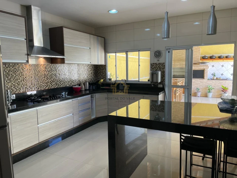 Imagens do imóveis Sobrado de Lote Inteiro no Vista Verde