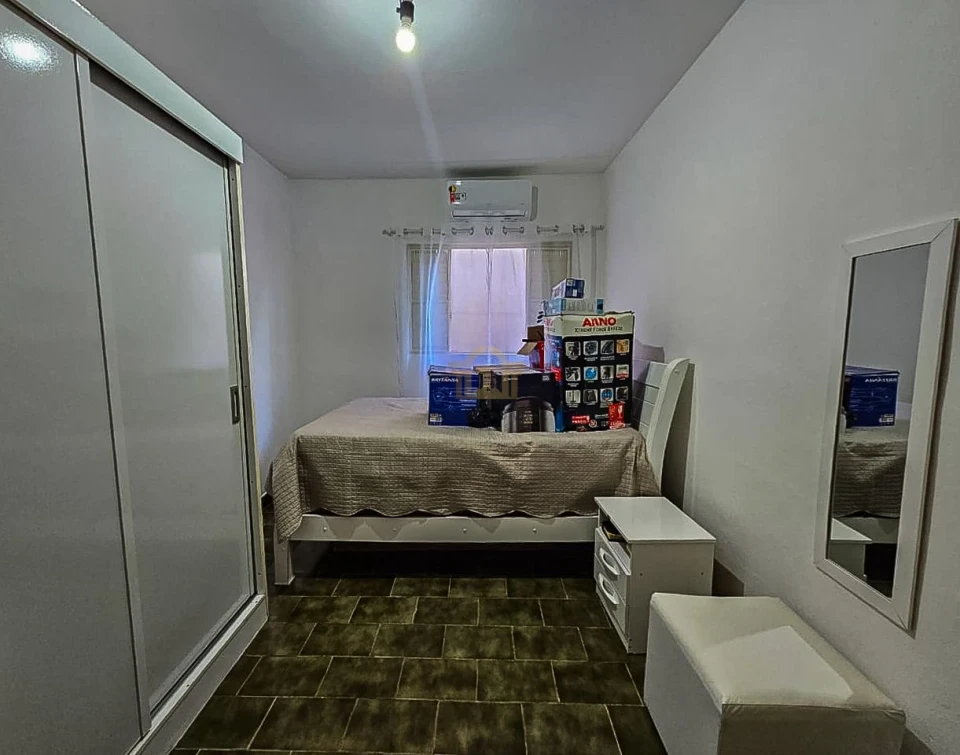 Imagens do imóveis Casa 2 Dorms + Edicula - Jd Portugal / Bq Eucaliptos