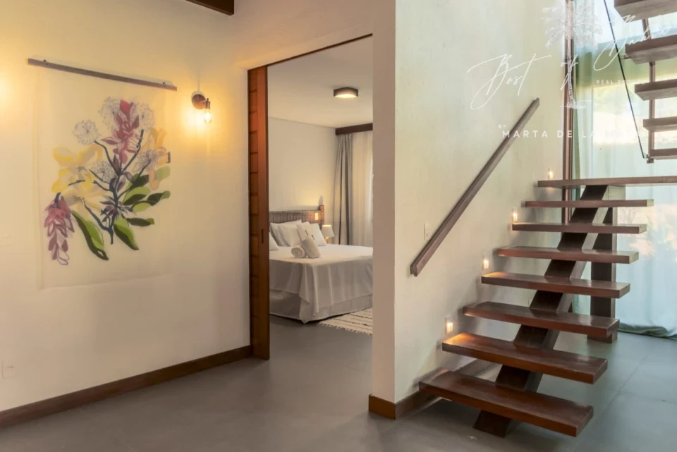 Imagens do imóveis CASA DE 7 SUITES EM CONDOMINO PE NA AREIA