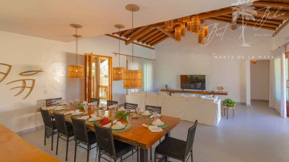 Imagens do imóveis CASA BAPEBAR: CASA EXCLUSIVA DE 5 SUÍTES COM PISCINA, JARDIM DESLUMBRANTE E CONFORTO PARA 15 PESSOAS!