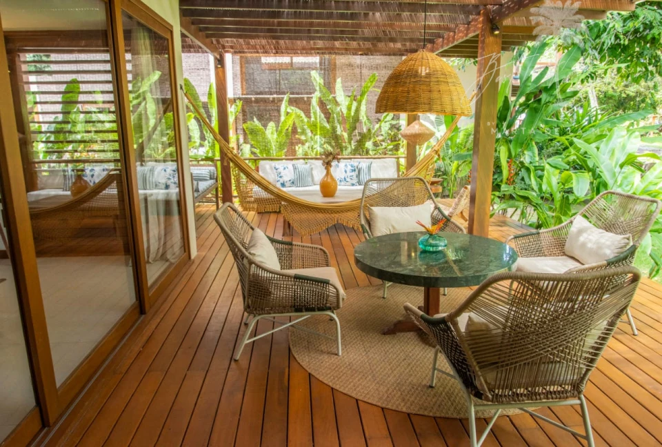 Imagens do imóveis CASA DE 4 SUITES EM CONDOMINO PÉ NA AREIA COM AREA DE LAZER COM PISCINA, ACADEMIA E RESTAURANTE