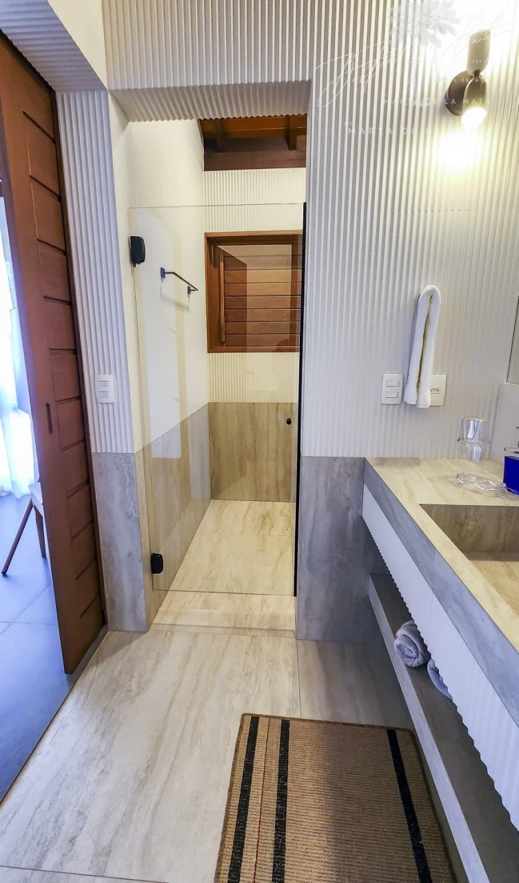 Imagens do imóveis CASA DE 7 SUITES EM CONDOMINO PE NA AREIA