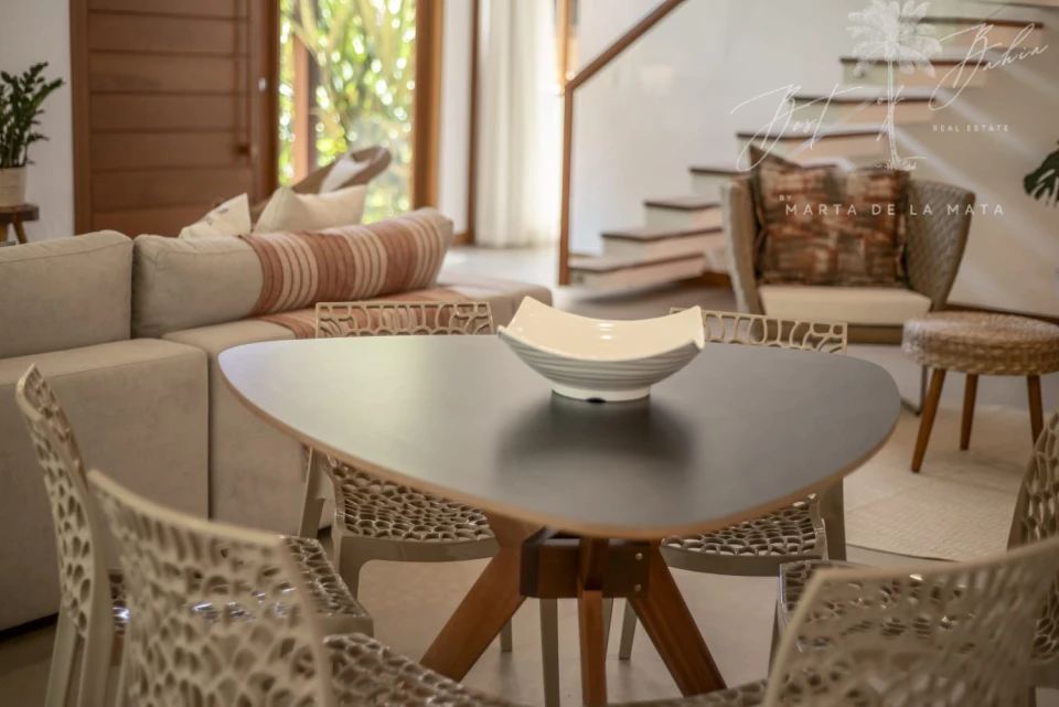 Imagens do imóveis ESTILOSA CASA DE 6 SUITES EM CONDOMINIO DE LUXO PE NA AREIA